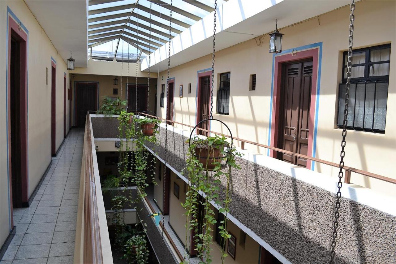 Hotel Janeiro Guadalajara Zewnętrze zdjęcie