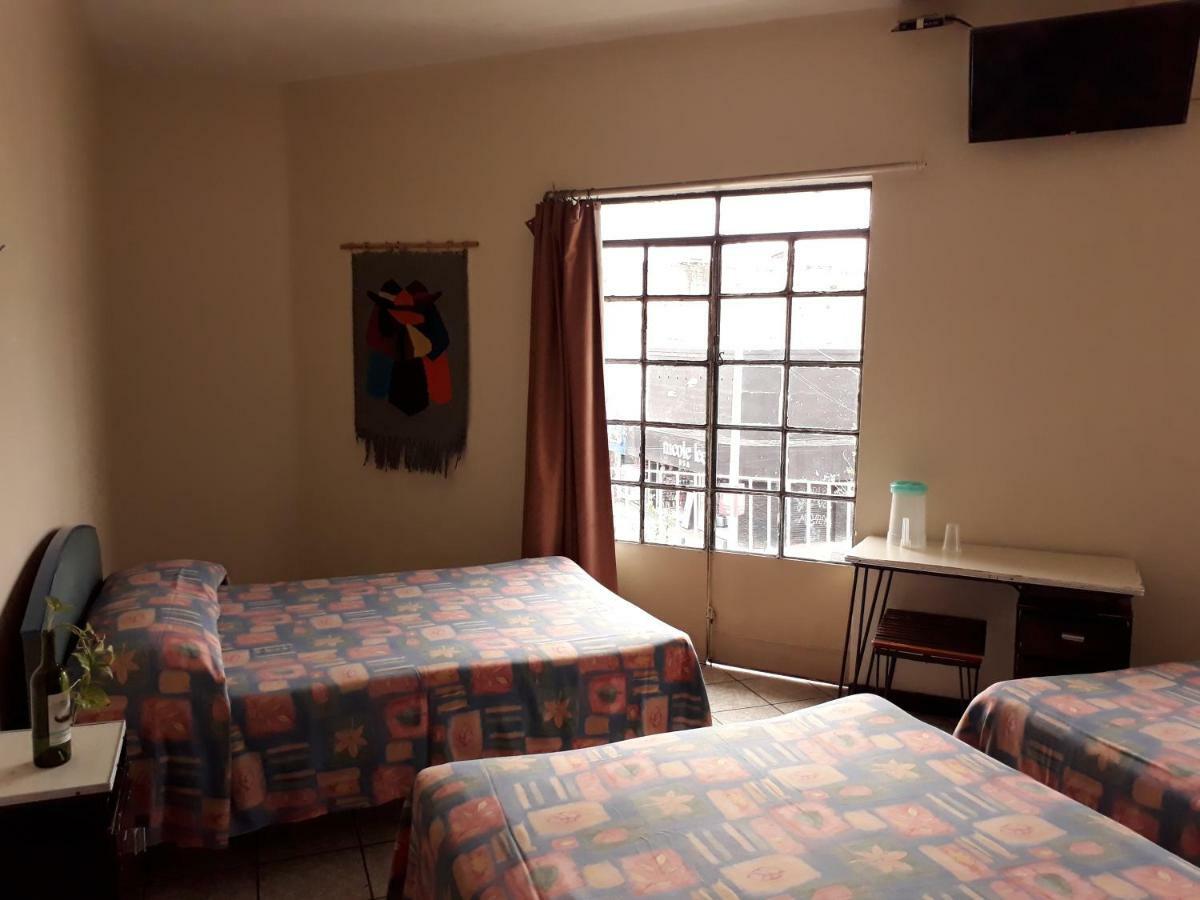Hotel Janeiro Guadalajara Zewnętrze zdjęcie